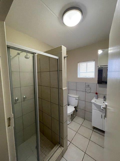 2 Bedroom Property for Sale in Kannoniers Park North West